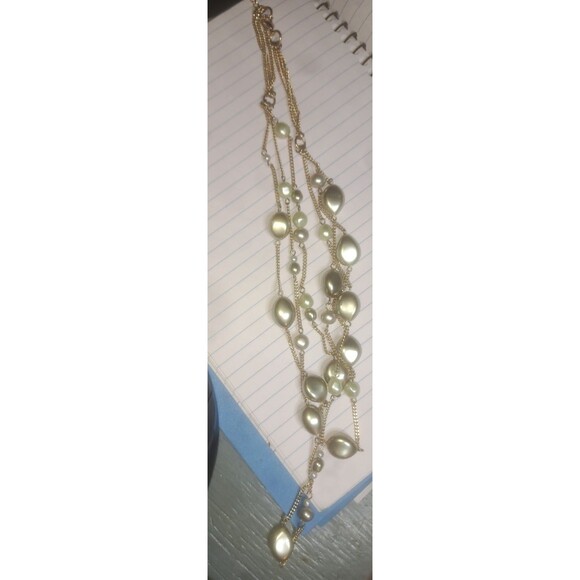 Graduated strand Pearl necklace three strands luminescent faux pearls - Picture 1 of 7
